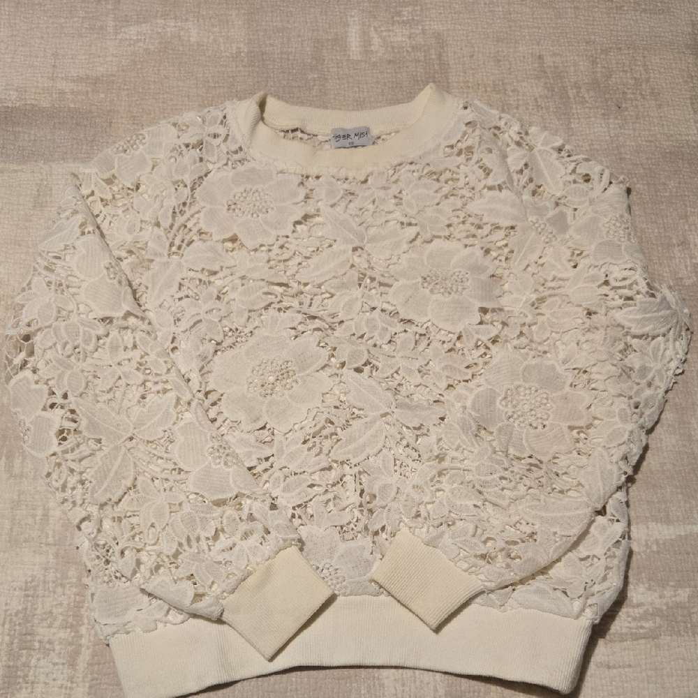 Tiger Mist Cream Textured Top